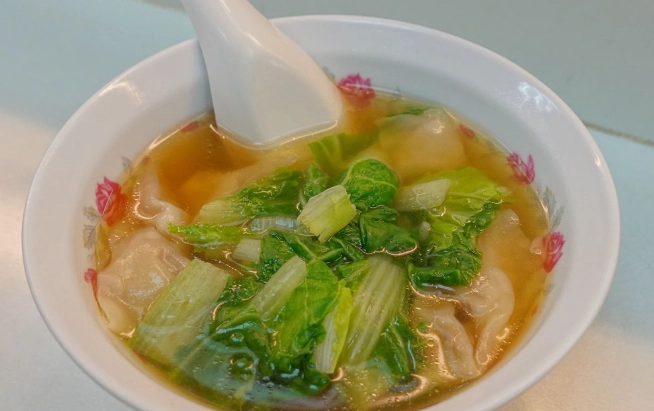 頂好名店城紅油抄手終極指南：老店評比、點餐技巧與隱藏吃法