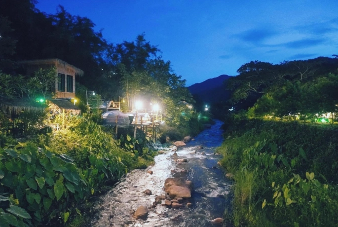 情侶兩天一夜南部輕旅行提案：高雄台南浪漫景點與美食路線
