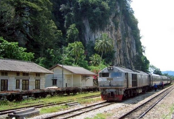 馬來西亞火車旅行終極指南：路線、購票與秘境攻略