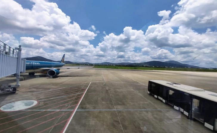 桃園看飛機咖啡廳全攻略：精選5間最佳景觀咖啡廳與私藏拍攝點