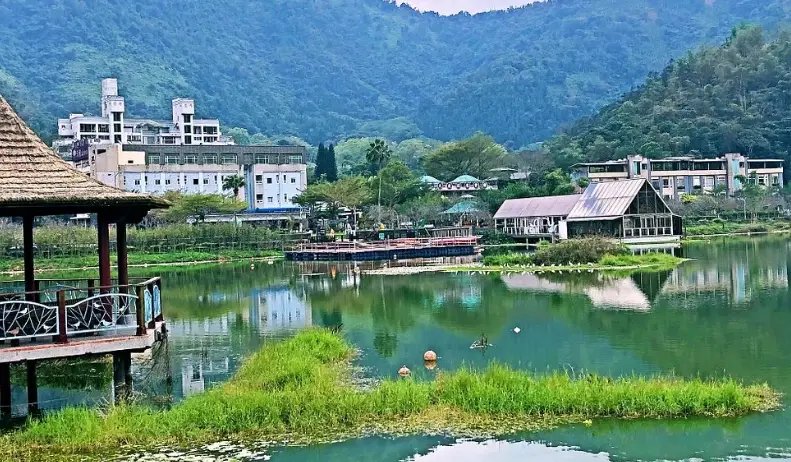 西湖渡假村好玩嗎 西湖渡假村好玩嗎