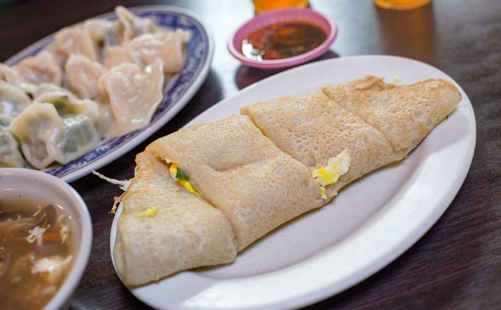 中壢24小時美食地圖：深夜食堂、早餐首選與隱藏版宵夜全攻略