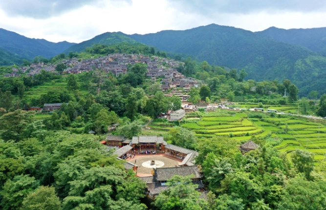清遠山水秘境全攻略：峽谷漂流、溫泉與壯麗峰林一次收藏