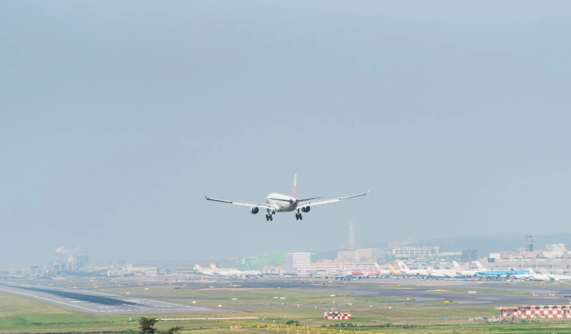 桃園大園看飛機秘境全攻略：親子景點、飛機迷必收的免費觀機地點