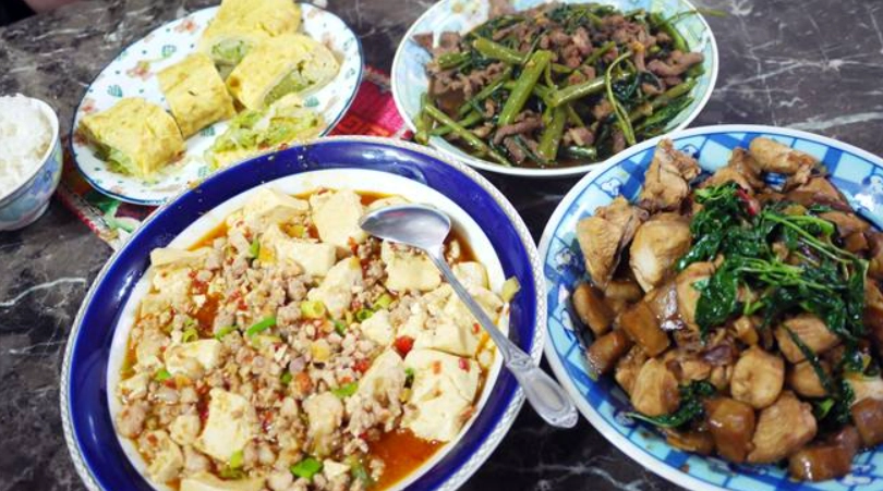 一家一菜食譜攻略：從準備到實戰的完美聚餐指南