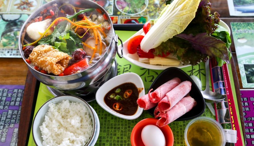 清境農場美食地圖：從雲南擺夷菜到高山咖啡廳的完整指南