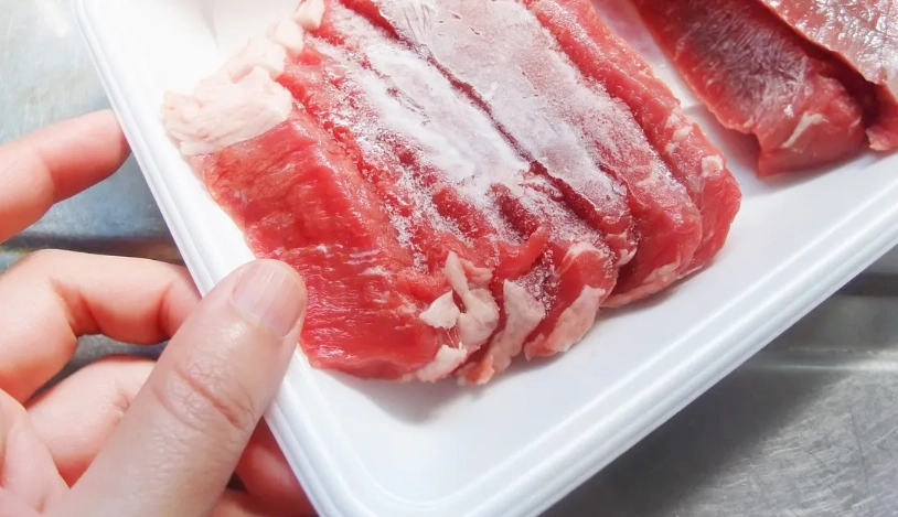解凍肉可以放多久？完整保存期限與安全食用指南