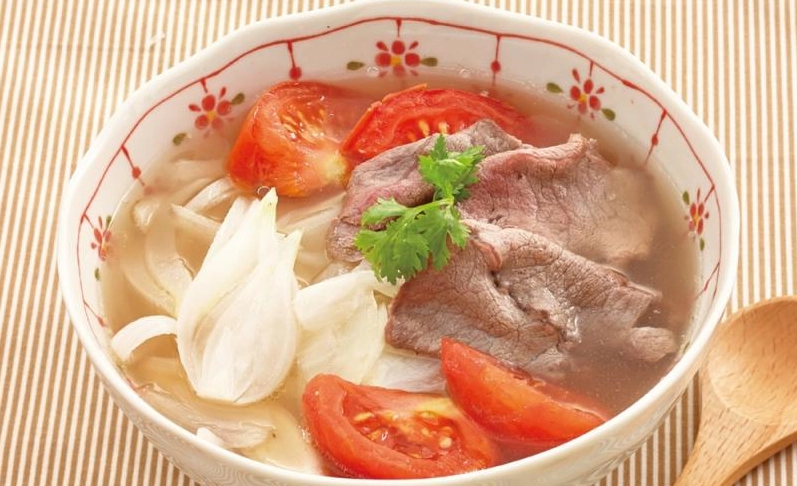清燉洋蔥牛肉湯食譜全攻略：從食材到技巧，在家煮出專業級湯品
