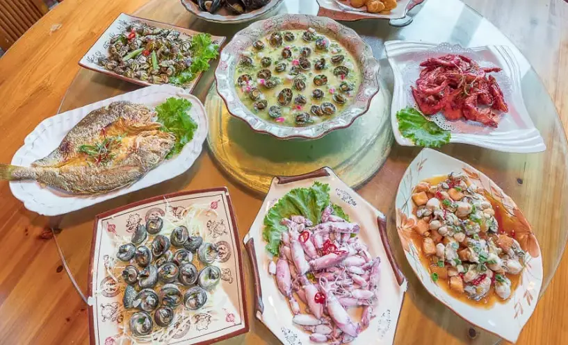 馬祖南竿美食吃什麼？在地人帶路，老酒麵線、繼光餅、海鮮餐廳全攻略