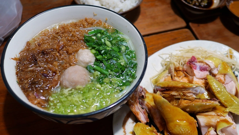 三峽老街美食地圖：資深饕客帶路，必吃金牛角、古早味與隱藏版小吃全攻略