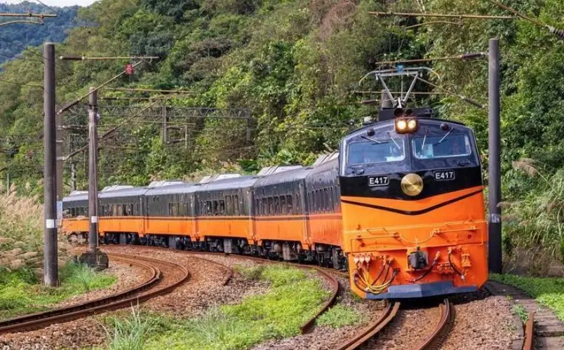 鳴日號觀光列車行程全攻略：從訂票技巧到秘境玩法一次掌握