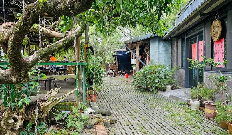 大樹特色餐廳推薦：在地人帶路，從佛光山到鳳梨田的必吃清單