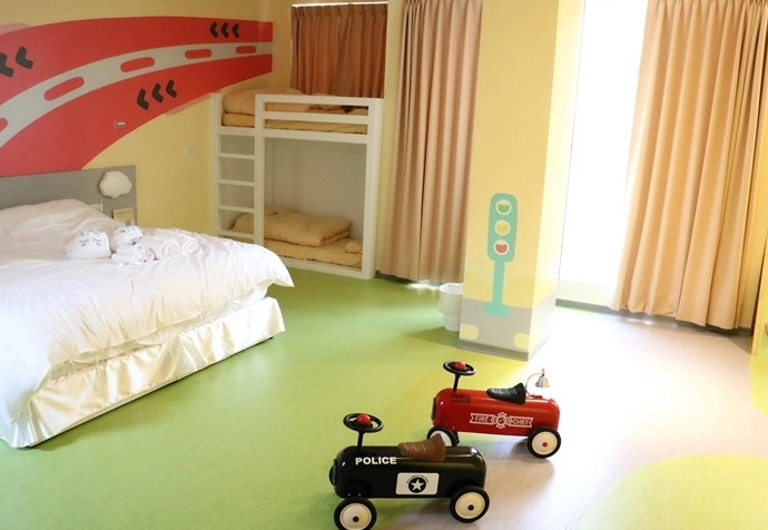 台中親子汽車旅館溜滑梯推薦：安全好玩的孩子天堂