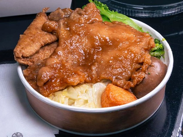 市政府捷運站地下街美食推薦：上班族午餐與銅板小吃地圖