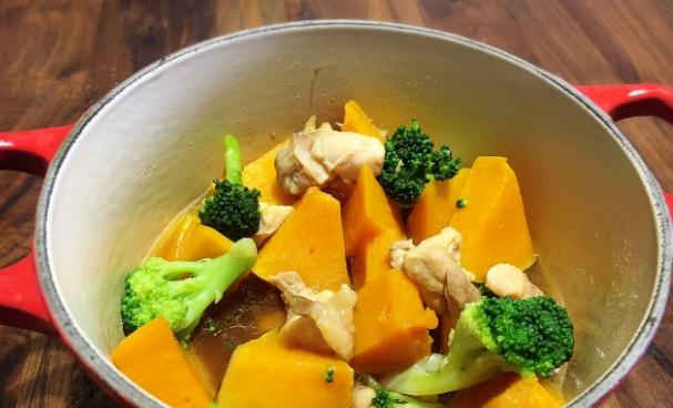 南瓜炒雞肉做法 南瓜炒雞肉做法