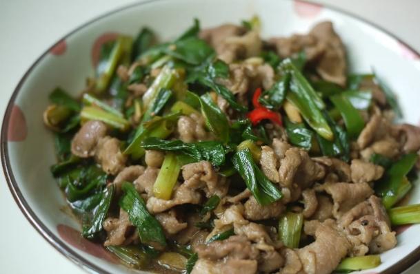 家常蔥爆豬肉片