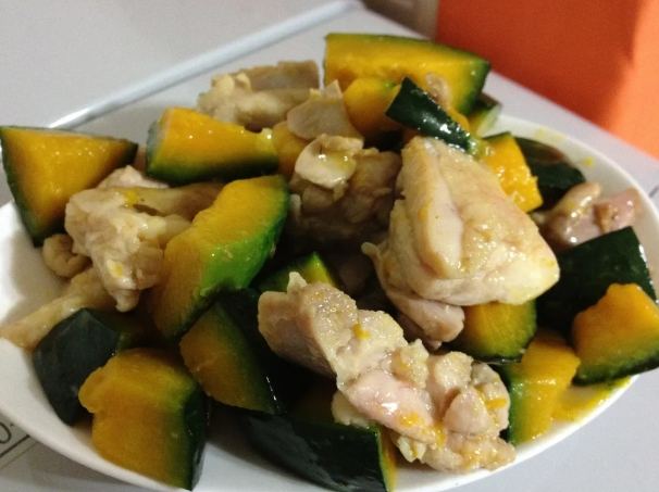 南瓜炒雞肉做法 南瓜炒雞肉做法
