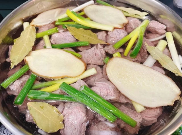 清燉牛肉湯電鍋做法 清燉牛肉湯電鍋做法