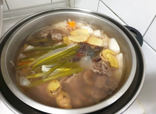 電鍋清燉牛肉湯食譜 電鍋清燉牛肉湯食譜