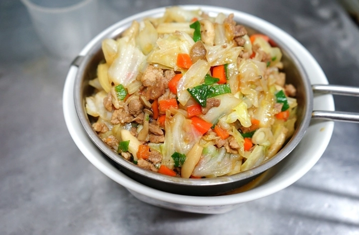 高麗菜炒飯做法 高麗菜炒飯做法