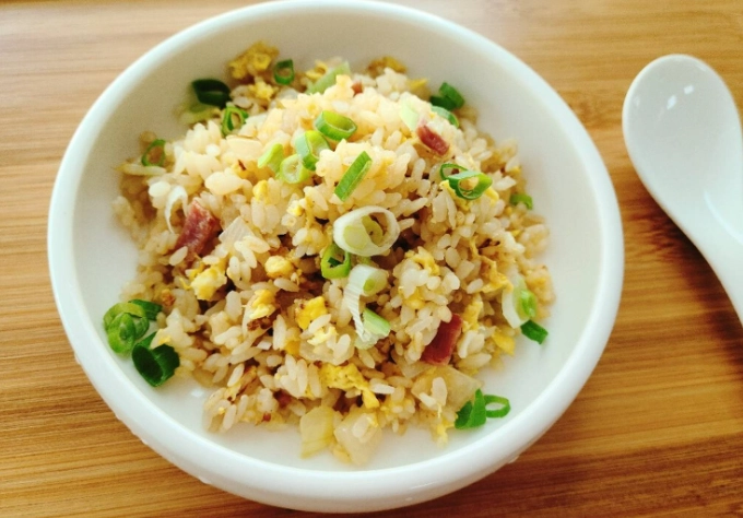 洋蔥炒飯食譜 洋蔥炒飯食譜