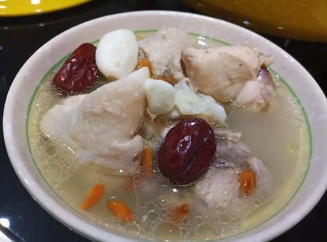 狗蒜頭雞湯做法 狗蒜頭雞湯做法