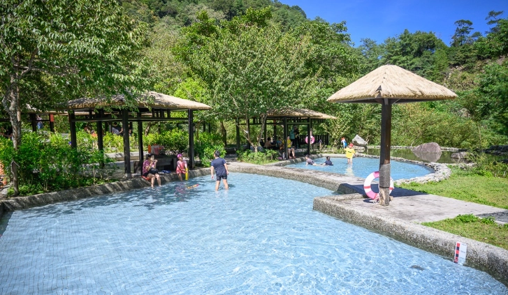 谷關溫泉玩水 谷關溫泉玩水