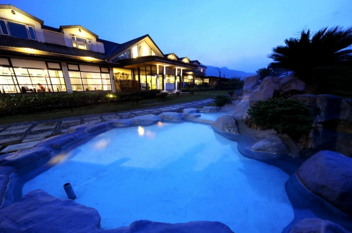 金山泡湯休息 金山泡湯休息