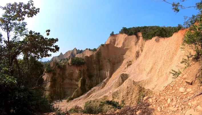 火炎山登山步道 火炎山登山步道